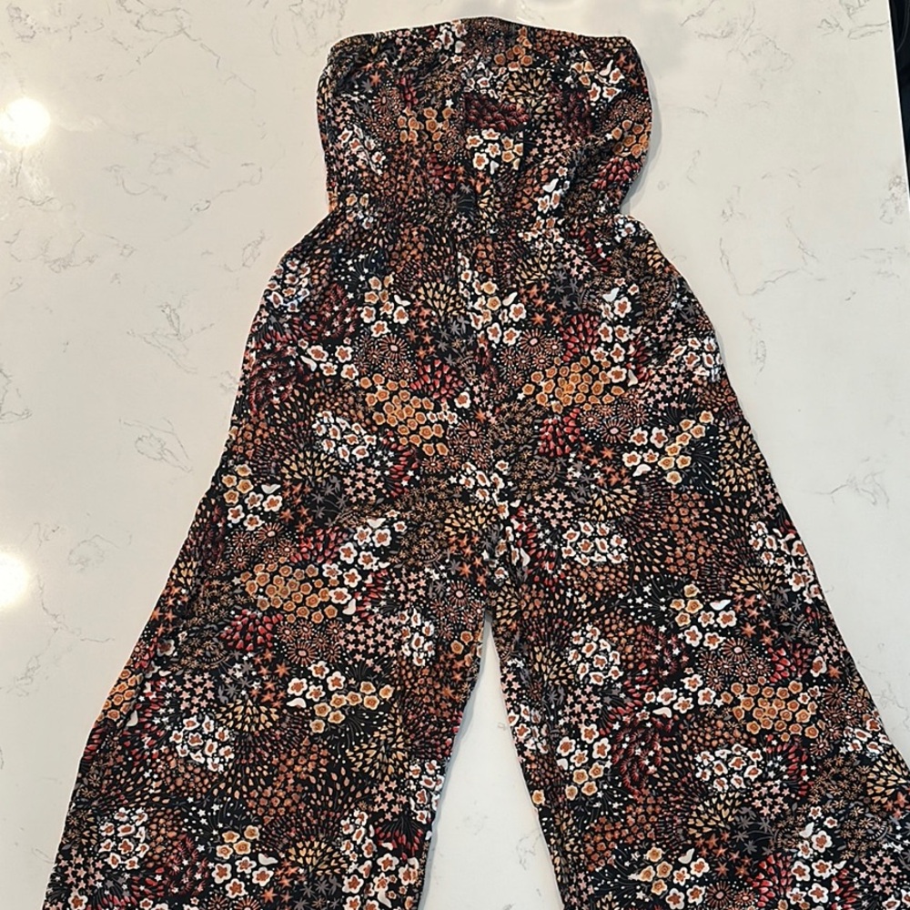 Sadie & Sage Black and Orange Jumpsuit with Wide-Leg Design